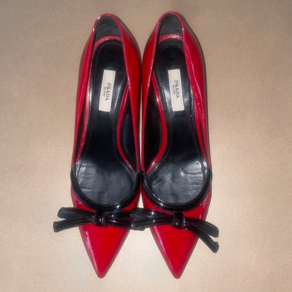 Red Prada Patent Leather Low Heels Black Bow Detail, Size 36.5 - Picture 5 of 14
